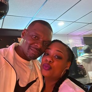 Meet your Posher, Troy